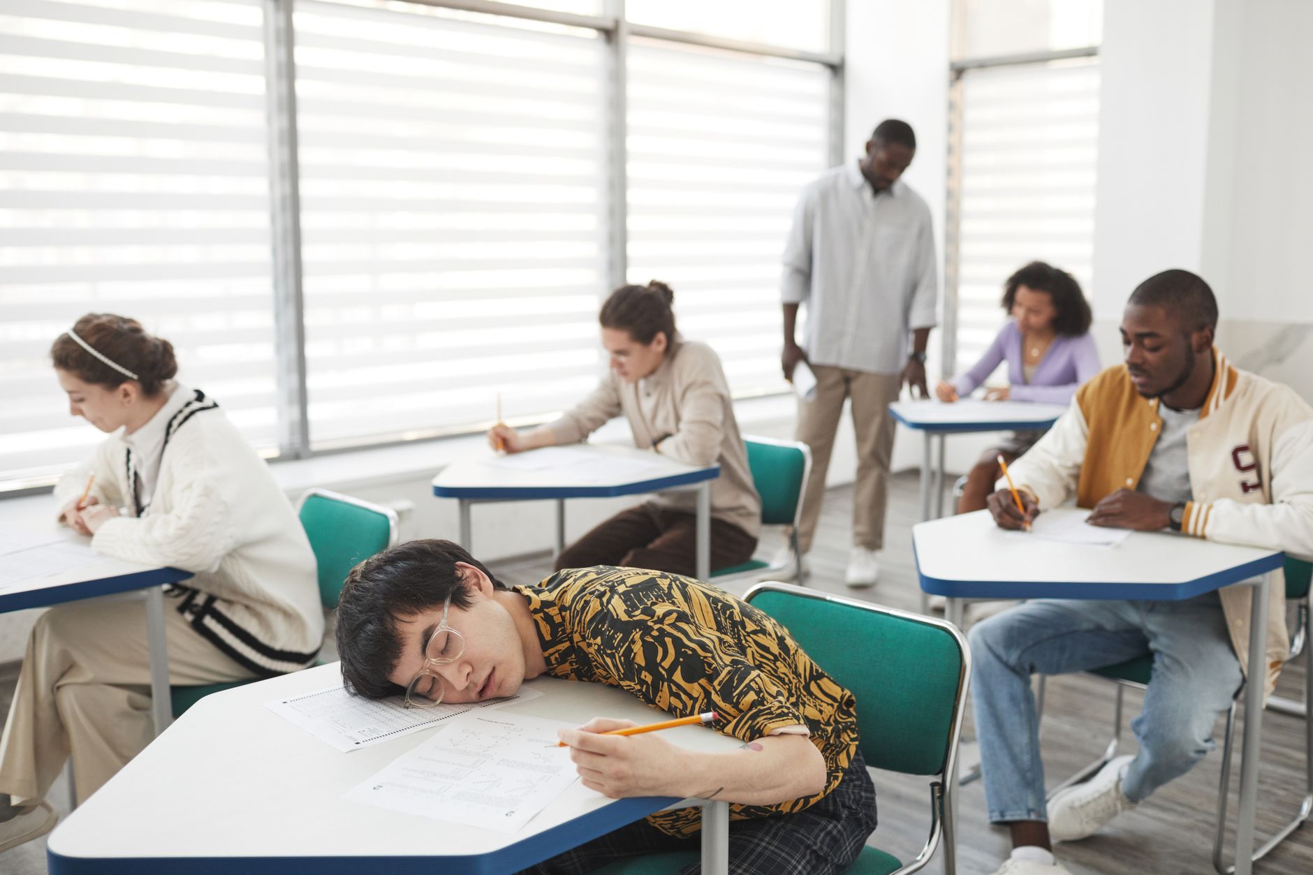 Maturità 2026: bonus a 90, commissioni a 5 e scena muta vietata Maturità 2026: bonus a 90, commissioni a 5 e scena muta vietata